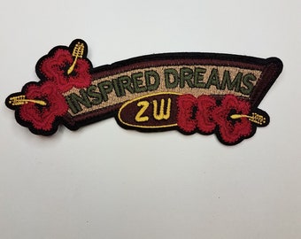 Positive Applikationen für Kleidung, 13 cm ""Inspired Dreams"", Motivationsbanner mit roten Blumen und Goldmasse, gestickter Aufbügler