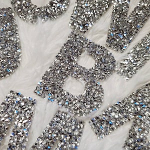 Letras de strass Hotfix, PRATA (1 peça), NOVAS, Escolha sua letra, Patch de strass com adesivo, Letras de malha brilhante, Tamanho 2,28"