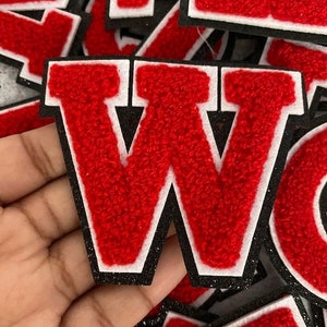 Parche de letras universitarias de chenilla roja con purpurina negra y fieltro blanco, tamaño 2.75", con reverso termoadhesivo, letras de chenilla, letras de la A a la Z.