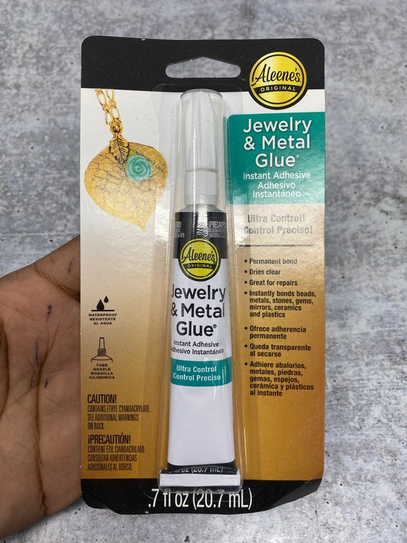 NEW, Jewelry & Metal Glue, Instant Adhesive, Ultra Control, Permanent Bond,  Dries Clear, Instantly Bonds, .7 Fl Oz/ 20.7ml 