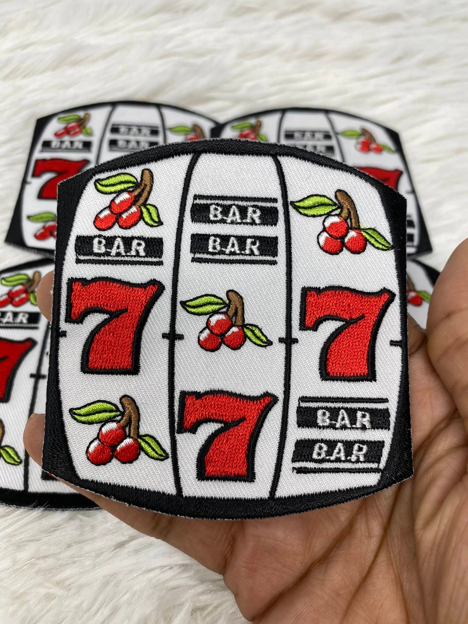  Graphic Dust Black Dice Embroidered Iron On Patch Applique  Casino Gambling Card Las Vegas Lucky Poker Jean Jacket Backpack : Arts,  Crafts & Sewing