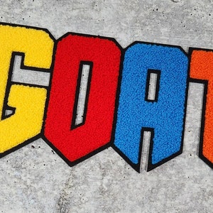 Patch Party Club, bunter ZIEGE Chenille Aufnäher zum aufbügeln, Größe 22x12 cm, großer Aufnäher für Varsity Jacken, Jeansjacken, Shirts, & Hoodies