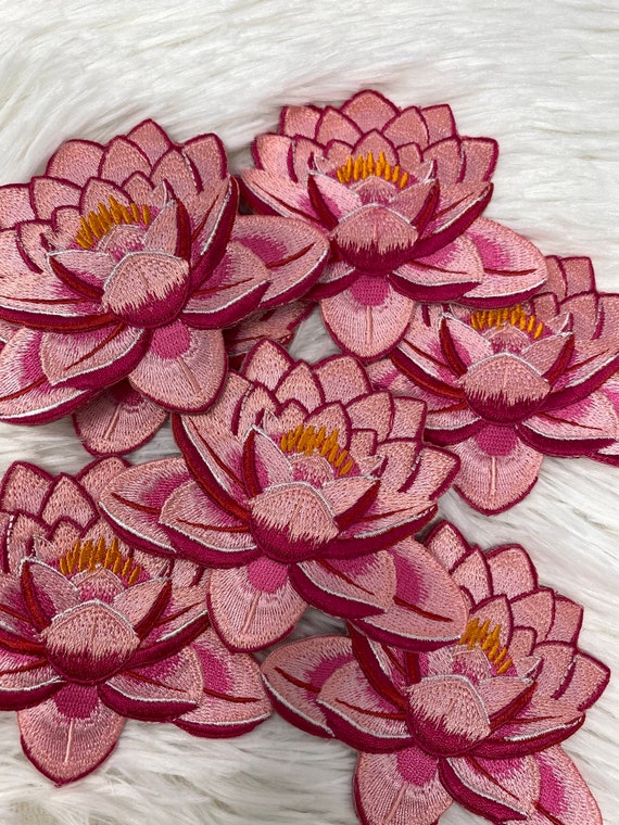 Liveish Multicolor 8 * 8cm Lotus Flower Embroidery Applique, 5 Flower Iron-On Flower Patches, Purple Flower Patches for T-Shirts, Clothing, Home