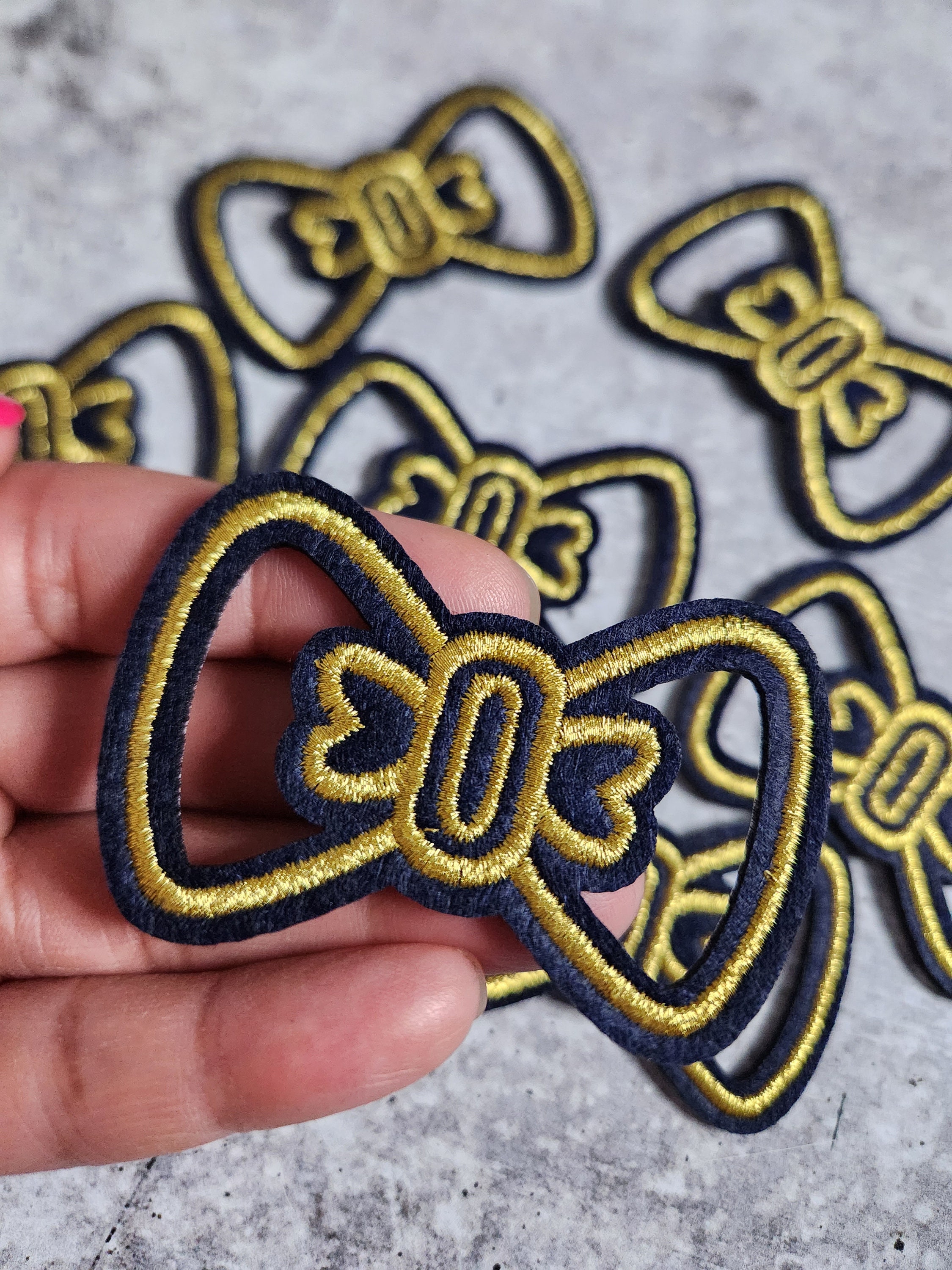 Toppe Termoadesive A Cuore - 24 Pezzi In 4 Misure Per Decorare Jeans, Zaini E Cappelli - Foto 5