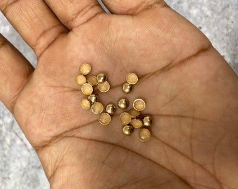 NOVO, Tachas Termocolantes em Formato de Cúpula, 100 Unidades, 5 mm (Extra Pequeno) DOURADAS, Ótimas para Jeans, Suéteres, Jaquetas Camufladas, Cintos, Bolsas, Sapatos, Artesanato e MUITO MAIS!