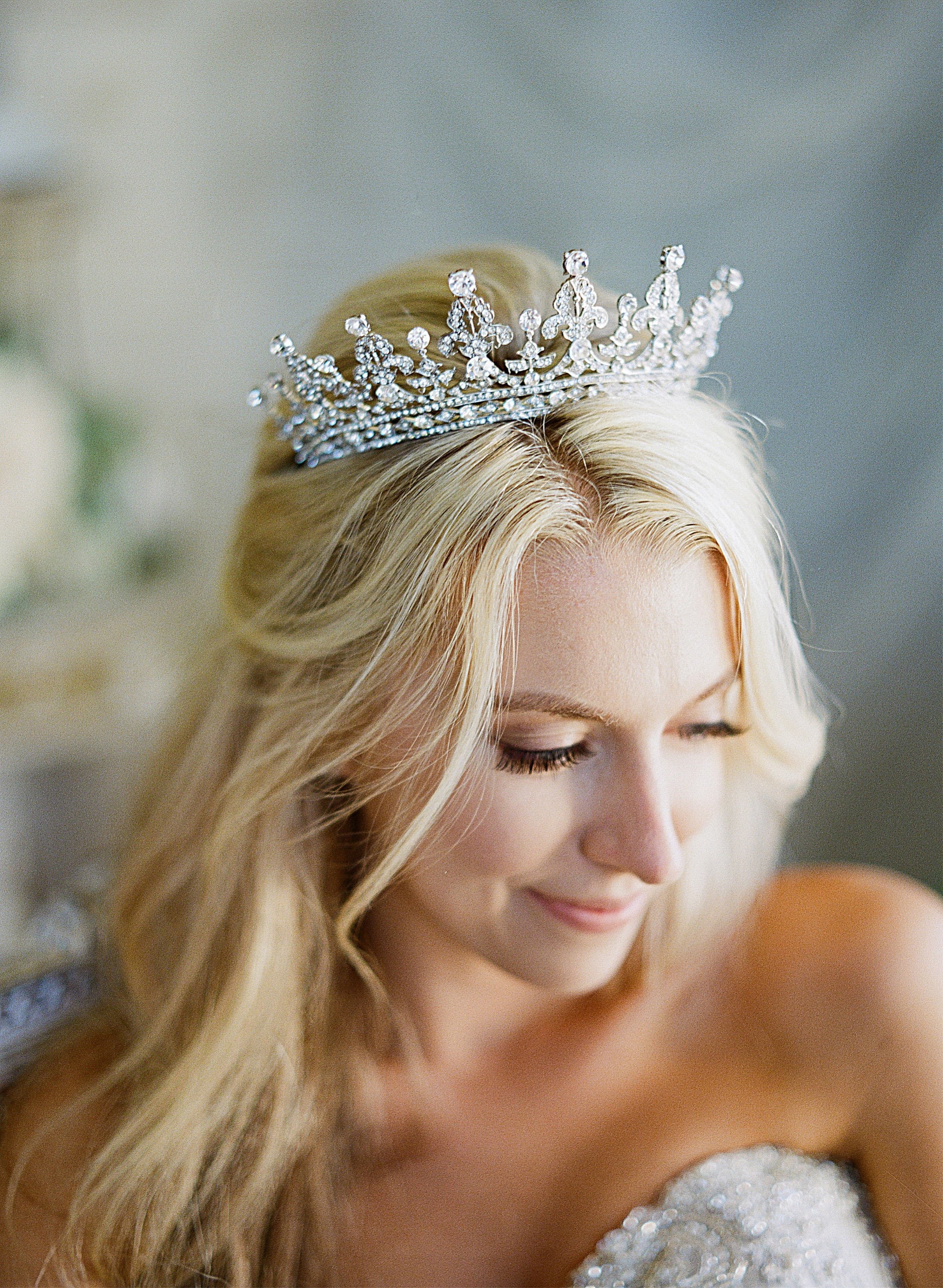 Bridal Tiara - QUEEN VICTORIA Royal Bridal Tiara Crystal