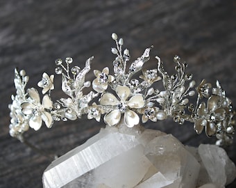 Bridal Tiara GENEVIEVE Tiara Silver Crystal Wedding Crown Rhinestone Tiara Wedding Tiara Headpiece Crown Swarovski Crystal Tiara