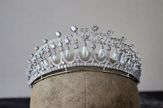 Tiara Royal Pearl Bridal Tiara, LOVERS KNOT Pearl Tiara Tiara Royal Pearl Bridal Tiara, LOVERS KNOT Pearl Tiara