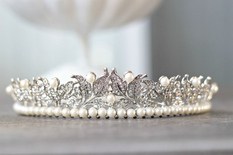 Tiara Victorian Pearl Bridal Tiara, VICTORIA Pearl Tiara, Diamante Tiara, Leaf Pearl Wedding Tiara, Swarovski Crystal Edwardian Bridal Tiara image 3