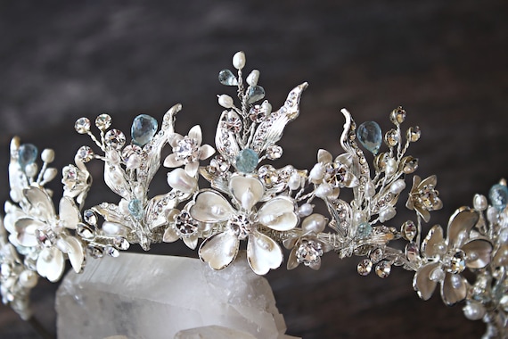 Silver Crystal Bridal Tiara: GENEVIEVE Leaf Blossom Wedding  display picture 3