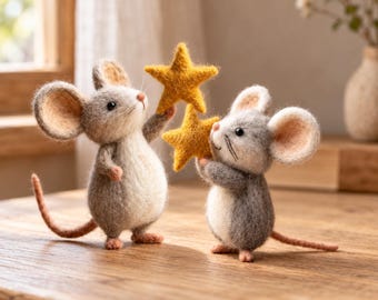 Needle Felted Mouse with Star | Handmade Wool Felt Animal | Cute Miniature Mice | Fairy Tale Woodland Gift | Kawaii Desk Decor