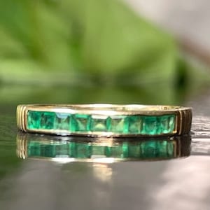 Emerald Ring 14K Emerald Wedding Band Yellow Gold Stacking Ring Colombian Emerald Ring Emerald Jewelry May Birthstone Gift for Her Booktok