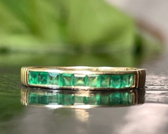 Emerald Ring 14K Emerald Wedding Band Yellow Gold Stacking Ring Colombian Emerald Ring Emerald Jewelry May Birthstone Gift for Her Booktok