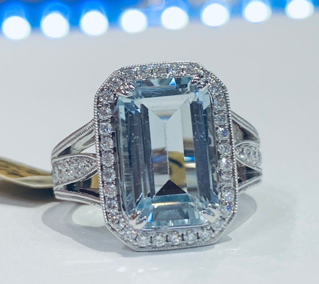 アクアマリン リング 18K ホワイト ゴールド 8.5 グラム .50 カラット