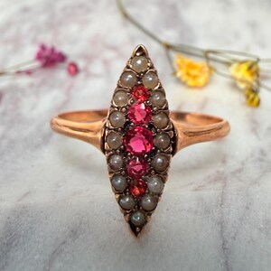Victorian Ruby Ring 1800s Antique Shield Engagement Ring Gold 14K 1800s Ring Seed Pearl July Birthday Vintage Jewelry 14K afbeelding 3