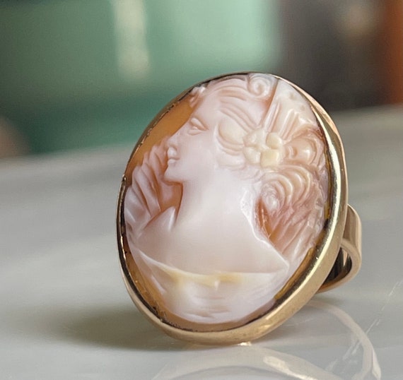 Cameo Ring 14K Italian Goddess Cameo Ring Yellow … - image 4