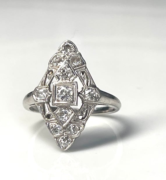 Platinum Engagement Ring Art Deco Diamond Ring Vin