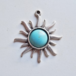 Antique silver Sun jewelry pendant  #RM-351B