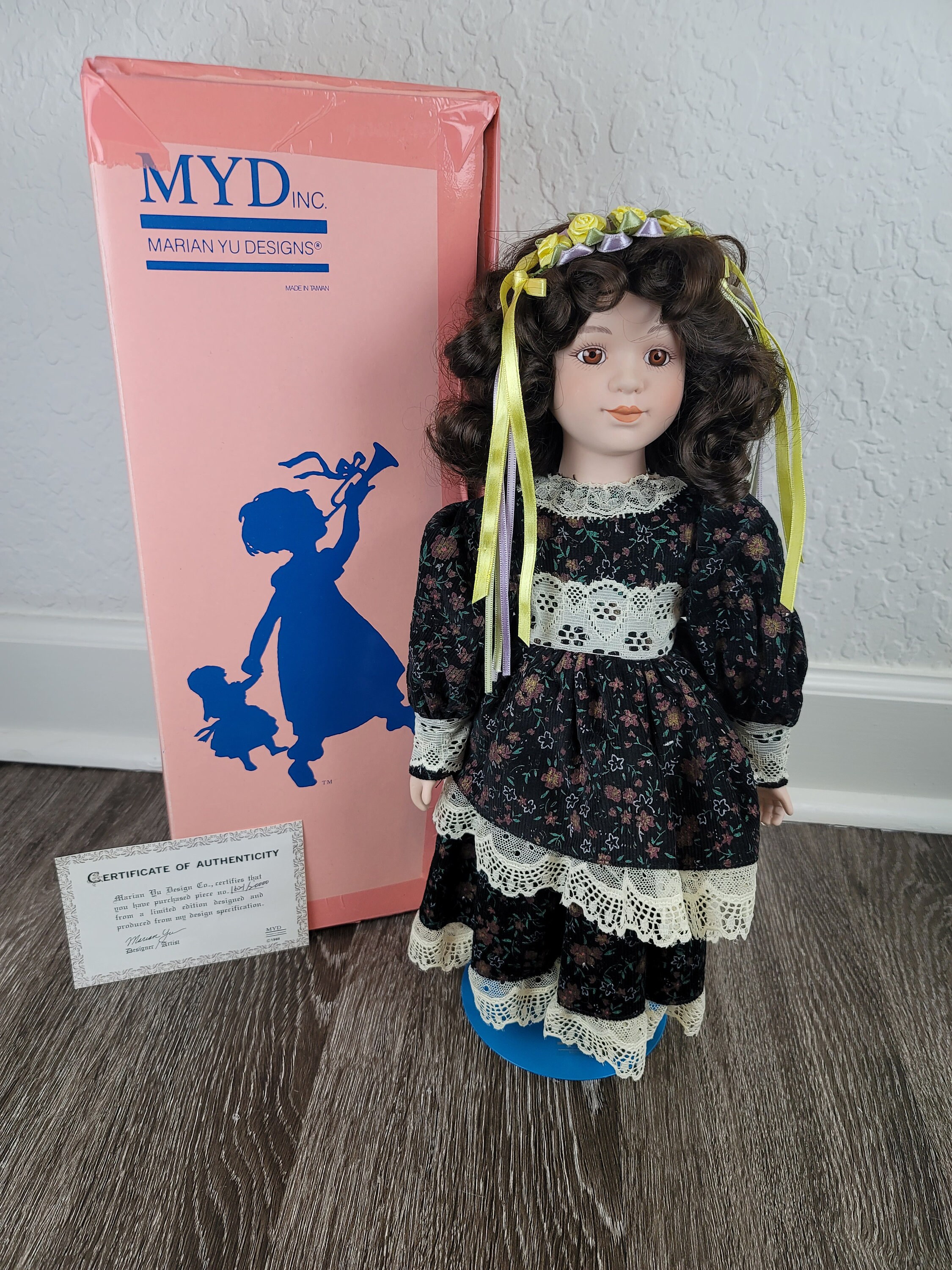 Marian Yu Design MYD 16 Bisque Doll SCHOOL GIRL Beautiful w/box