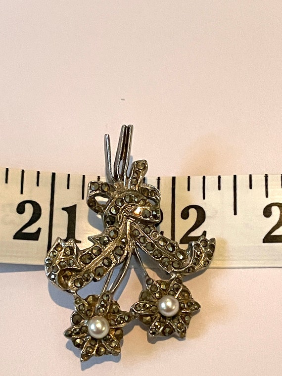 Vintage Marcasite and Faux Pearl Flower Brooch, 1… - image 4