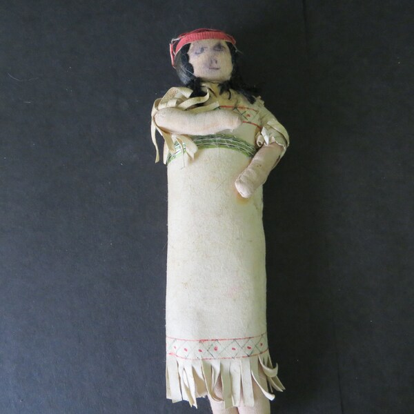 Early 1900's Native American Indian Squaw Folk Art Doll