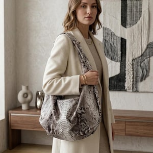 Soft Hobo Classy Woman Bag Purse Genuine Python Skin Products Gray Big Elegant Leather Designer Bag Snake