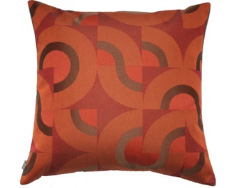 Last one - modern pillow -Hinge