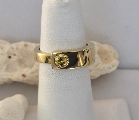 18KY Gold Size 5 Solitaire NATURAL Fancy Vivid Yellow Diamond Ring - NEW 1980s Gift - Stackable Promise  Engagement or Anniversary