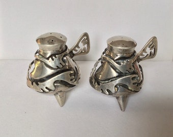 Salvador Teran Mid Century , Salt & Pepper Shakers Taxco , Stamped Salvador Signature Bell 36 Sterling Mexico 907 , c 1950s Collectible