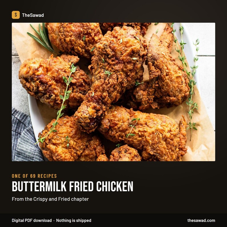 Puede incluir: Una bandeja de trozos de pollo frito al suero de leche de color marr&oacute;n dorado con un empanado crujiente y texturizado, adornado con ramitas verdes frescas de romero y tomillo. El texto dice: ONE OF 69 RECIPES BUTTERMILK FRIED CHICKEN.