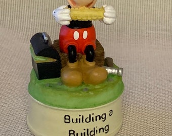 Lenox Disney Movie Star Mickey Mouse Thimble collection Building a Building Figurine
