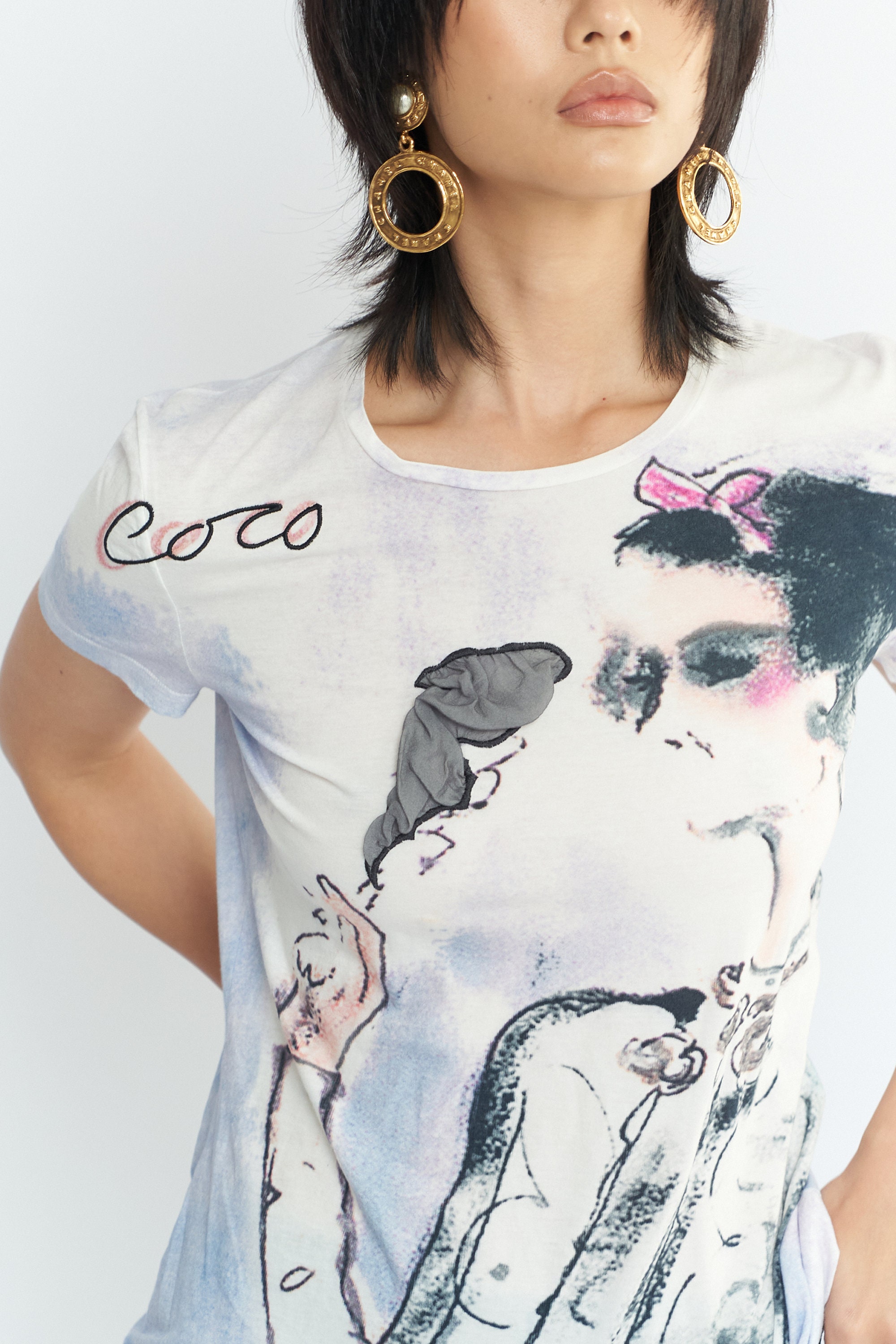 Vintage CHANEL Y2K T-shirt / COCO Smoking Print / Grey Silk 