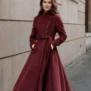 Casaco de lã, Casaco maxi de lã, Casaco de lã bordô, Casaco longo de lã feminino, Casaco de inverno com cinto, Casaco de lã artesanal em corte A, Ylistyle C4502