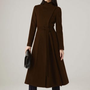 Casaco de lã feminino, casaco longo de lã com cinto, casaco de lã vintage, casaco de lã formal, casaco de lã plus size, casaco de lã assimétrico, Ylistyle C4407