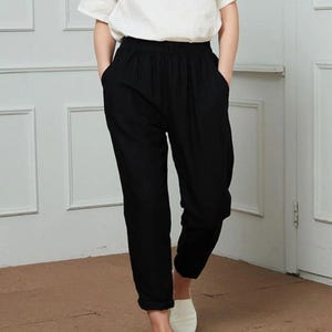 Pantalones negros clásicos, pantalones largos de lino, pantalones casuales de lino con bolsillos, pantalones de cintura elástica, pantalones holgados, pantalones de primavera, Ylistyle C1466