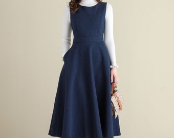 Robe en laine, Robe chasuble en laine d'hiver pour femme, Robe sans manches en laine, Robe midi en laine trapèze, Robe débardeur évasée, Robe faite main C2517