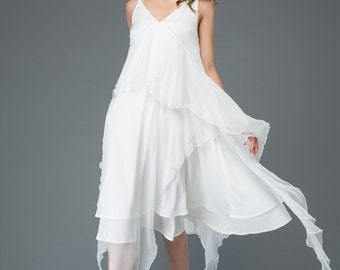 Robe en mousseline blanche, robe de bal, robe évasée, robe sexy, robe sans dos, robe de mariée, robe asymétrique, robe à bretelles, robe à col en V C904