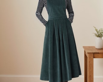Dark Green Pleated Corduroy Pinafore Dress C4359 Green / Xs