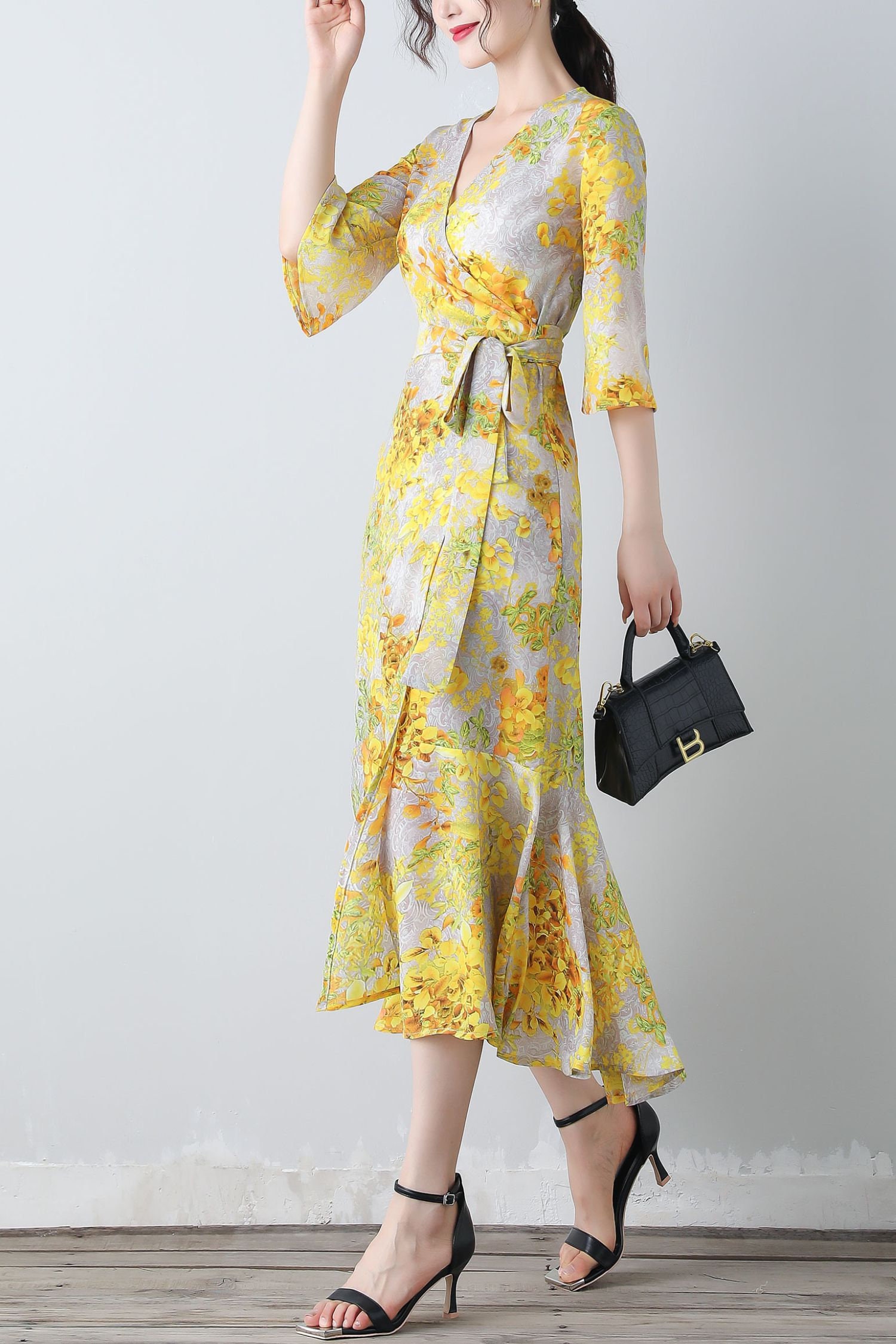 printed long dress Tall Woman Abstract Printed Maxi Dress main image 1