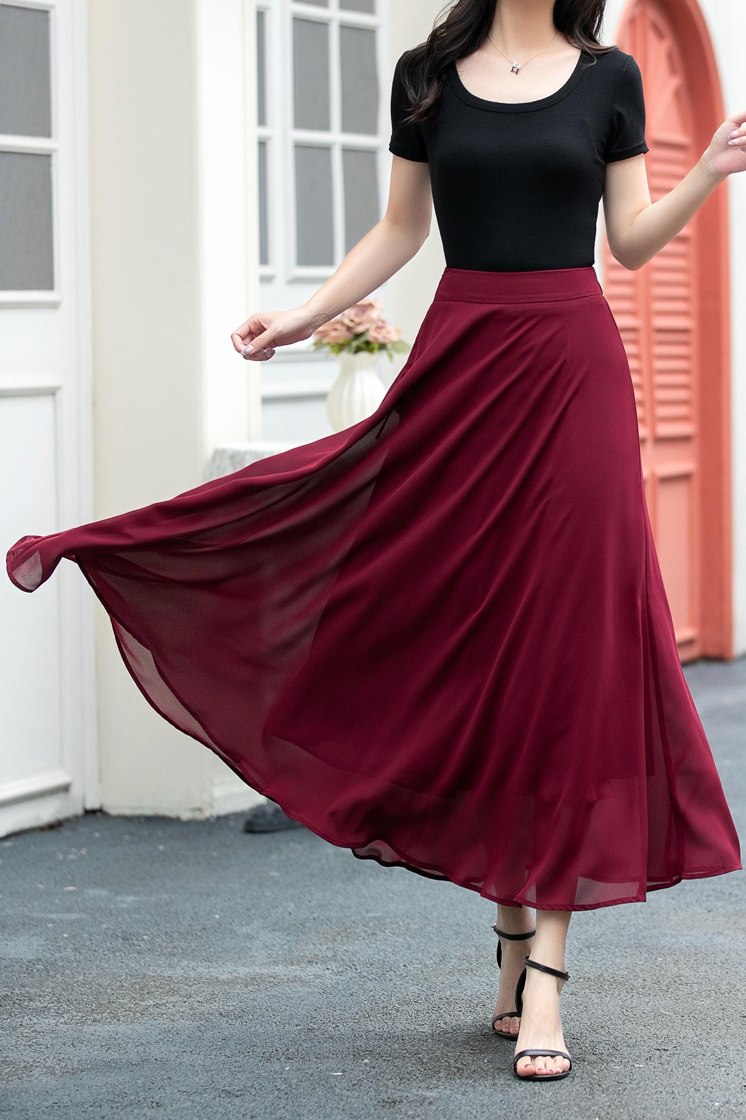 【I AM MARI】Kissing Silt Long Skirt I AM MARI】Kissing Silt Long Skirt Mari Maxi Skirt Red| M.A.B.E