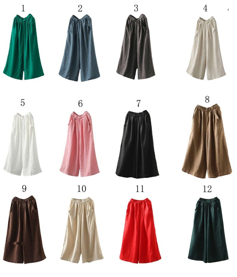 Puede incluir: Doce pares de pantalones de lino de pierna ancha en varios colores, incluyendo verde, azul, gris, beige, blanco, rosa, negro, marr&oacute;n, rojo y verde oscuro. Los pantalones tienen una cintura ancha el&aacute;stica y bolsillos a los lados.