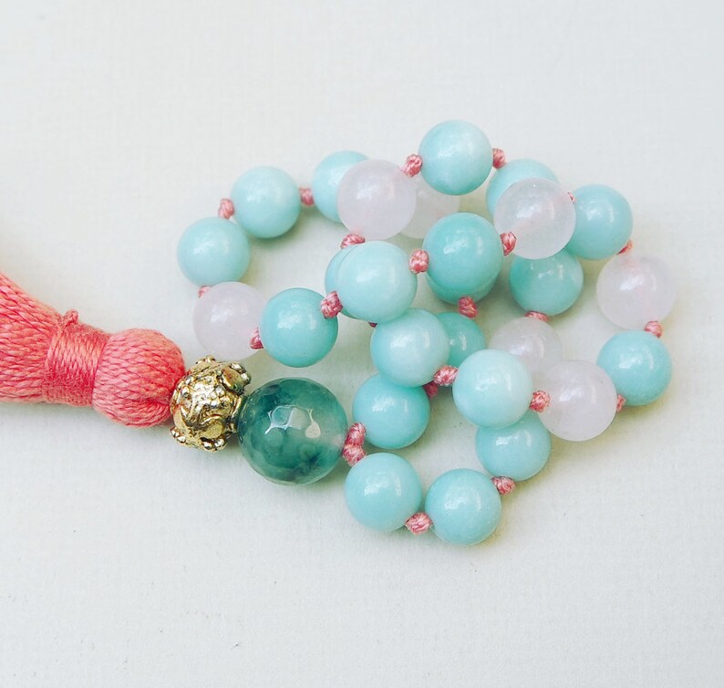 Mini Mala Beads Mint Amazonite /& Rose Quartz 27 Prayer Beads Knotted Coral Tassel Heart Chakra Yoga Meditation Moss Agate Guru