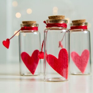 Fiole cadeau Saint Valentin avec cœur en feutrine