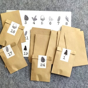 Kit di sacchetti in carta kraft e adesivi per il Calendario dell'Avvento