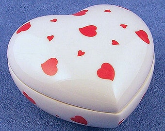 Limoge Red Hearts Heart Trinket Box Wedding Favor Party Gift