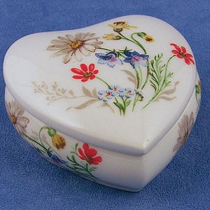 Limoge Versailles 1 Heart Trinket Box Wedding Favor Party Gift image 1