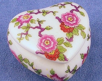 Limoges Chinoiserie Small Heart Trinket Jewelry Gift Box Limoge