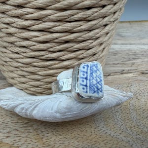 Blue and White Beach Pottery Ring, Sterling Silver Smooth Bezel and Hammered Band, Size 7.5