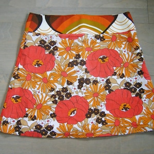 Skirt of Vintage sheet, lined A-line skirt, vintage fabric yoke waistband, beige orange brown white, size Small