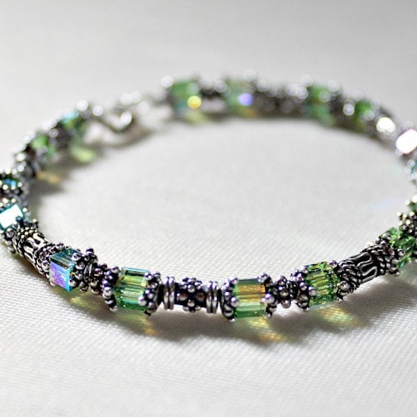 Unique Peridot Crystal Bracelet, August Birthstone Jewelry, Gift For Mom, Mother in Law Gift, Birthday Gifts, August Birthstone Bracelet